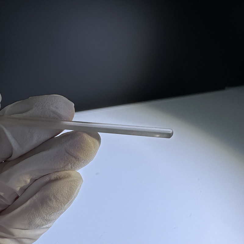 Sapphire thermocouple protection tube ထုတ်ကုန်များကို စက်မှုလုပ်ငန်းသုံး Single crystal Al2O3 (၂) ခု၊