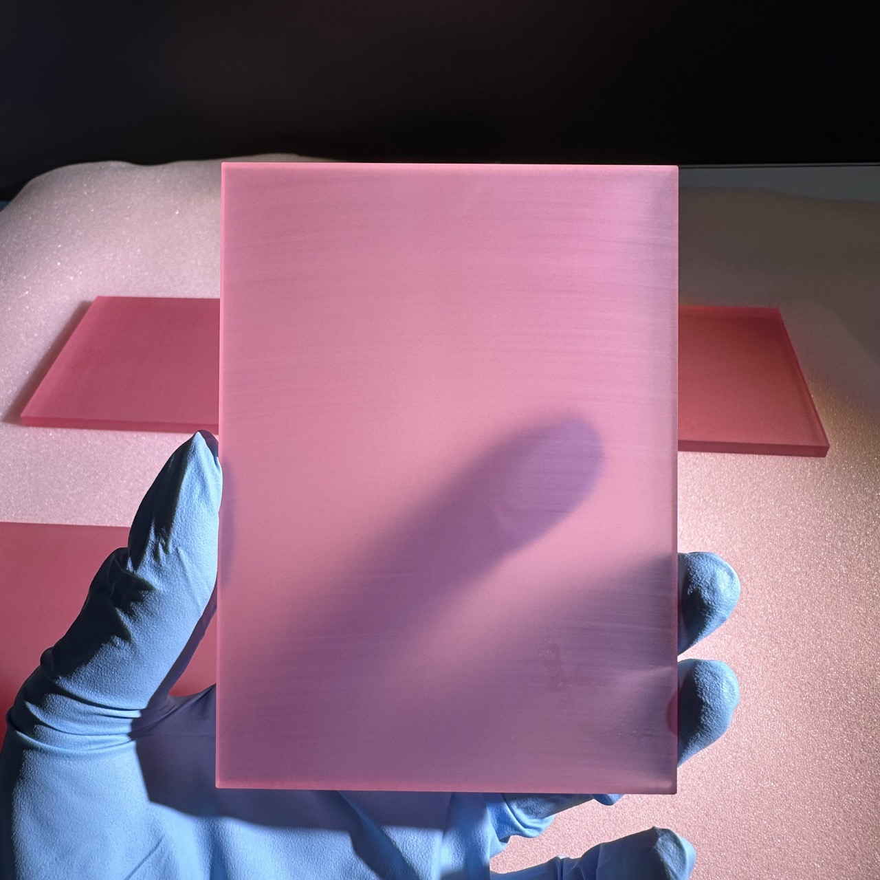 Método de procesamento de superficie de varillas láser de cristal de zafiro dopadas con titanio (2)