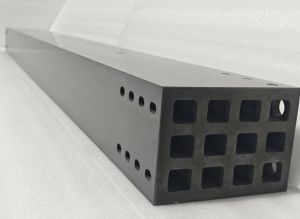 Silicon carbide beam